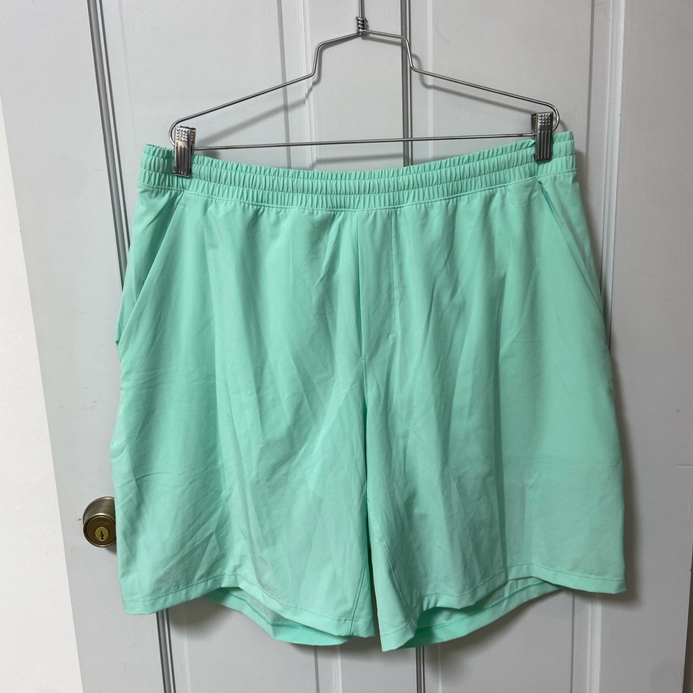 Lululemon Men’s Mint Shorts XXL